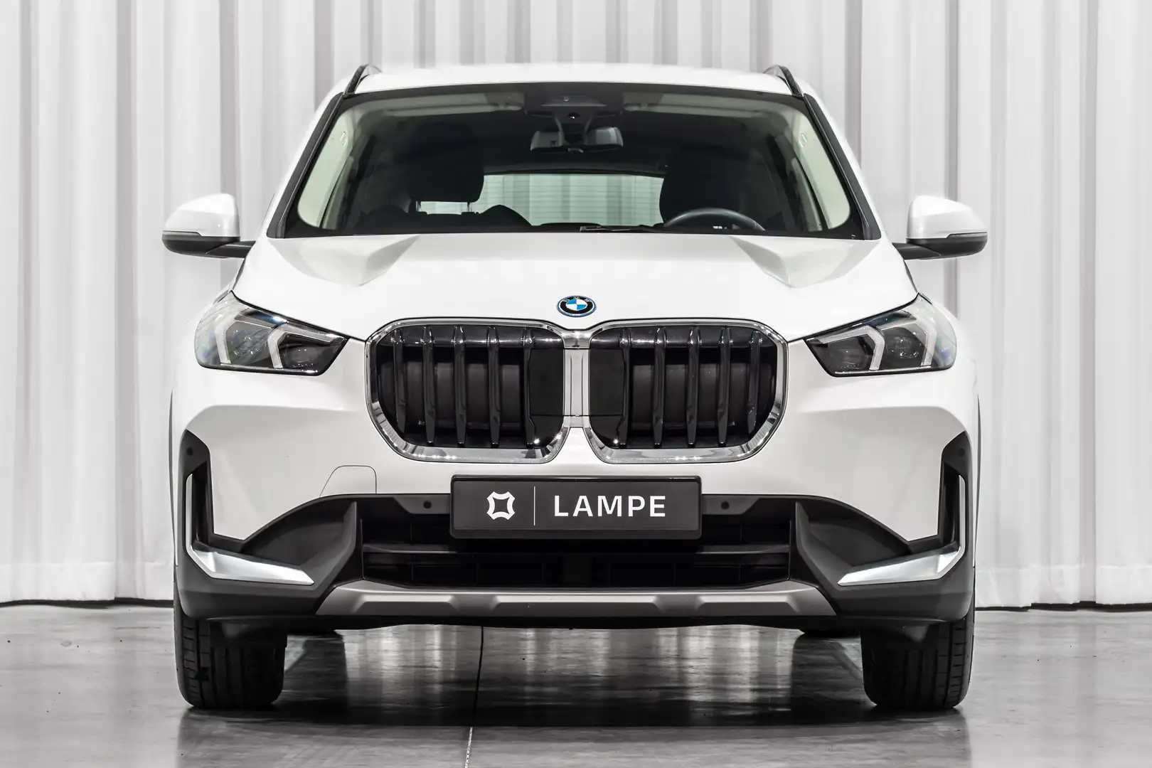BMW X1 xDrive25e Hybrid Trekh Keyless Sportzetels Carplay Blanc - 2