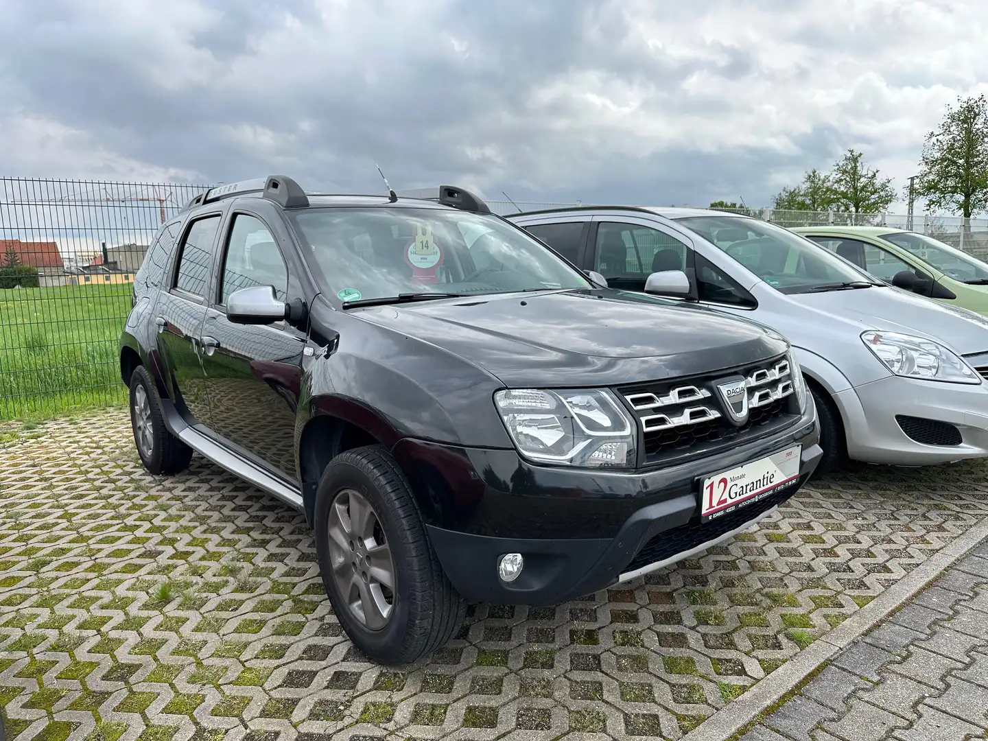 Dacia Duster TCe 125 4x2 Prestige*HU/AU neu* Schwarz - 1