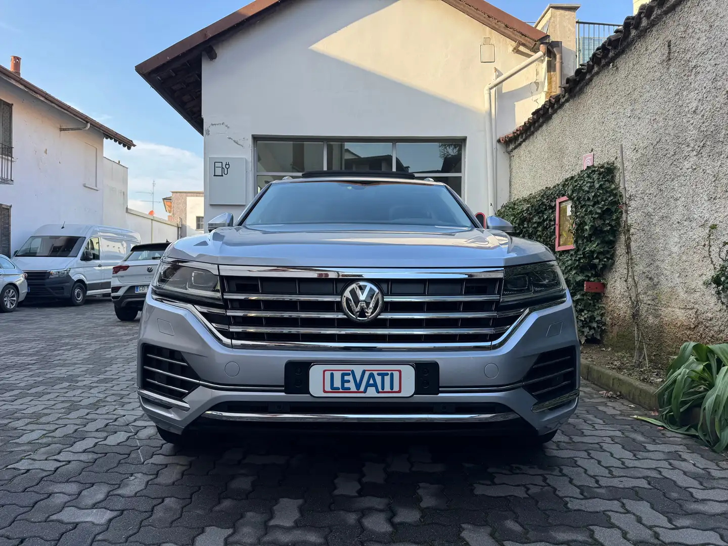 Volkswagen Touareg 3.0 V6 tdi Advanced 286cv tiptronic TETTO PANO Argento - 2