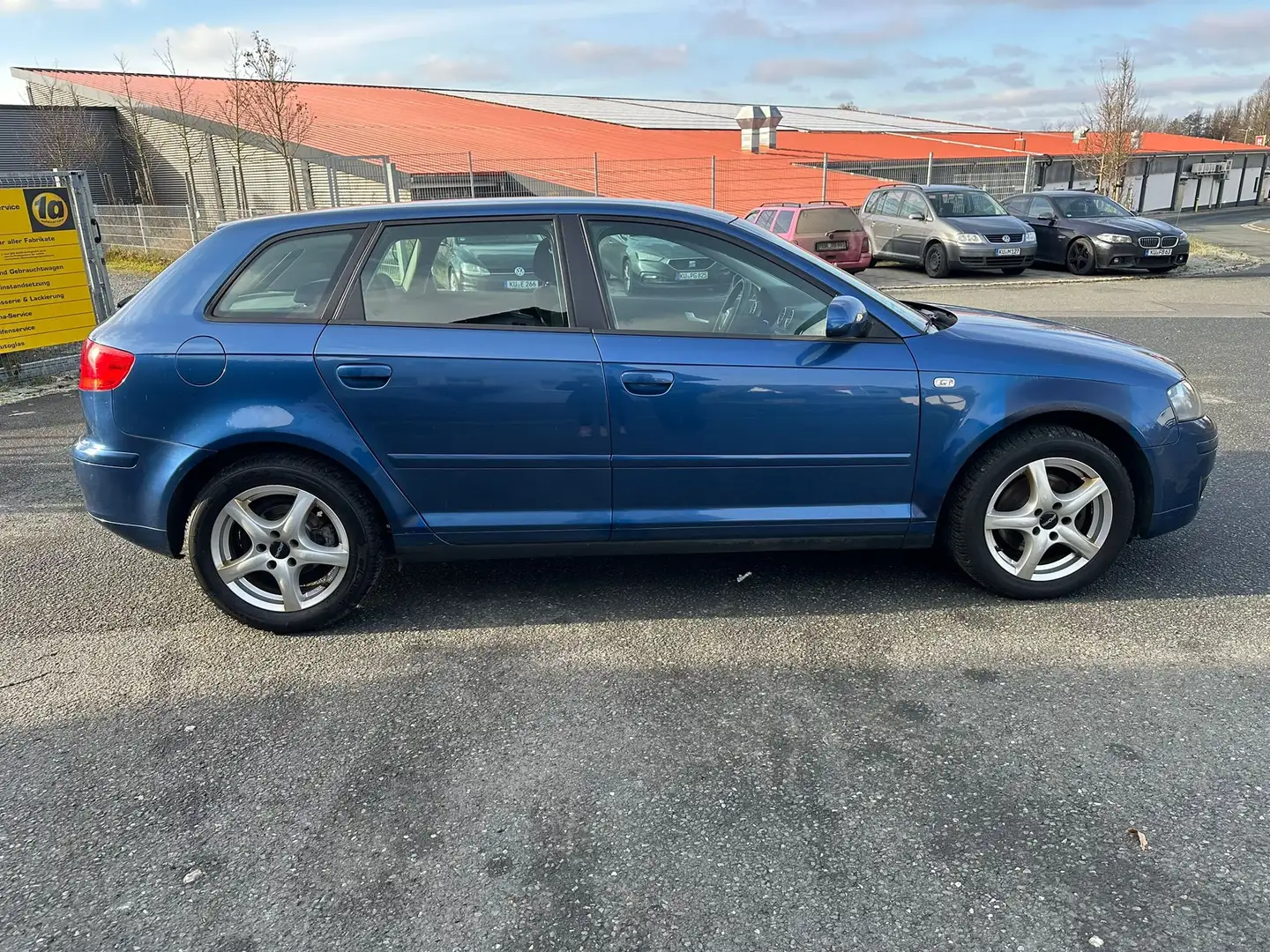 Audi A3 2.0 FSI Attraction,Sportback,Klimaautom,8fach,5trg Blau - 2