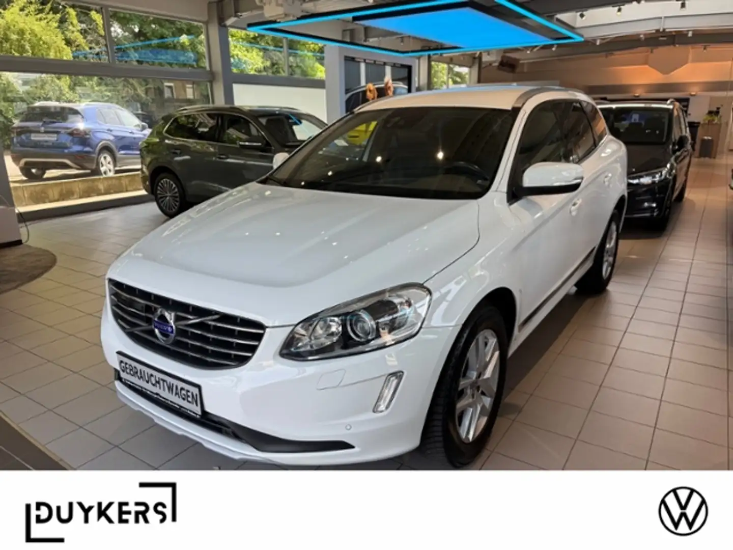 Volvo XC60 Summum D4 DPF 2WD Weiß - 1