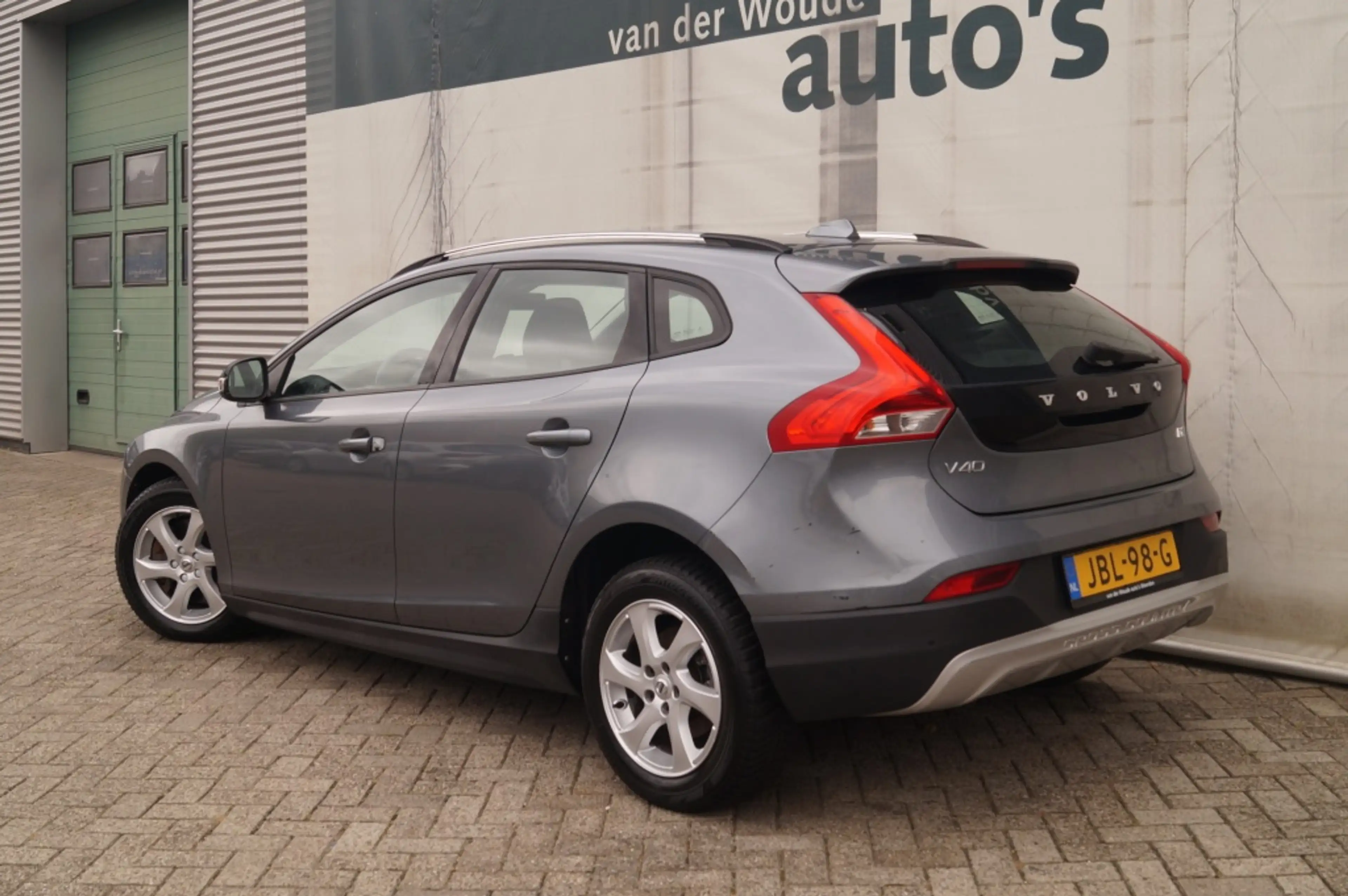 Volvo V40 Cross Country 2.0 D2 120pk Kinetic -NAVI-PDC-AIRCO- — photo 5