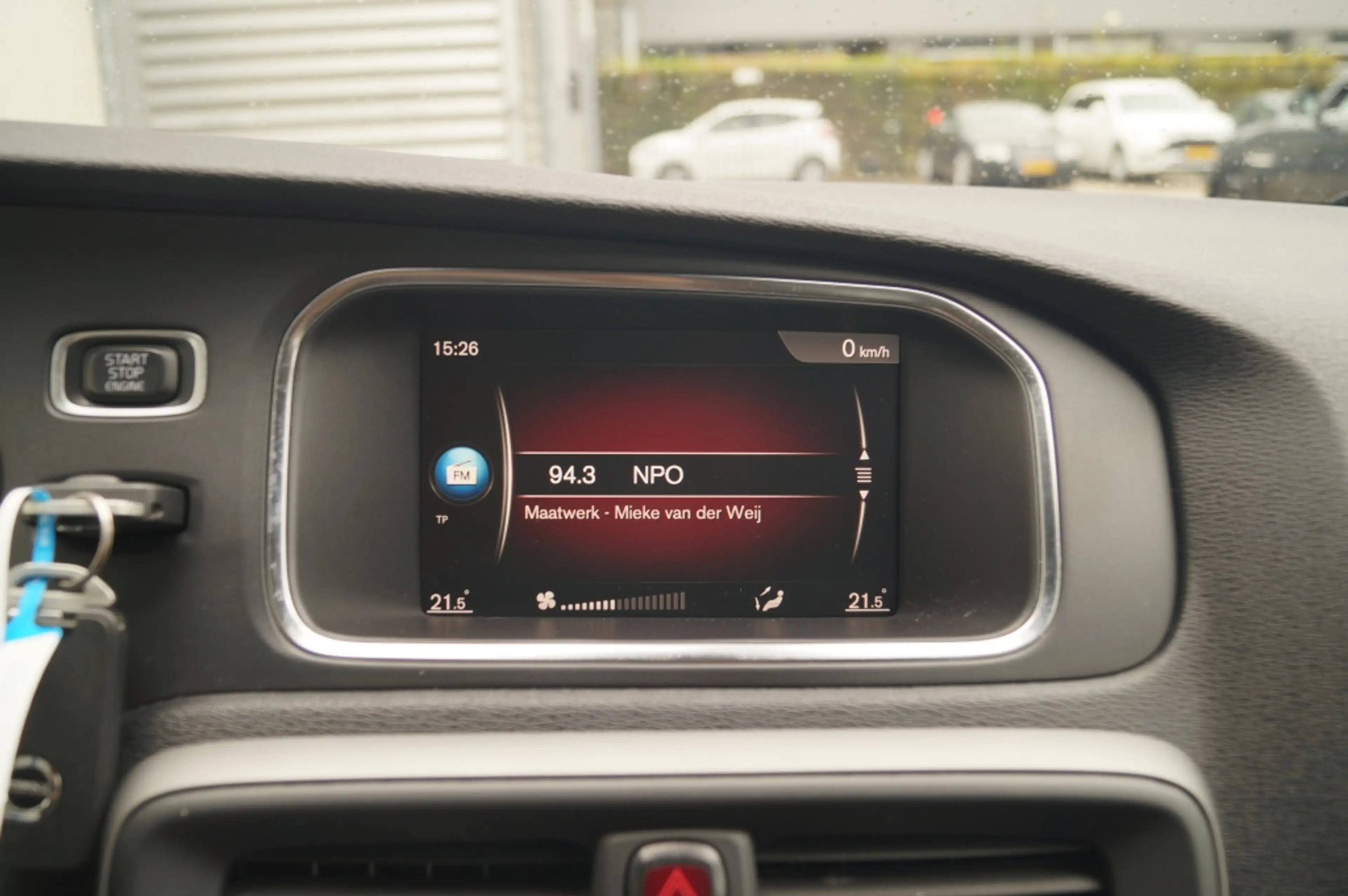Volvo V40 Cross Country 2.0 D2 120pk Kinetic -NAVI-PDC-AIRCO- — photo 11