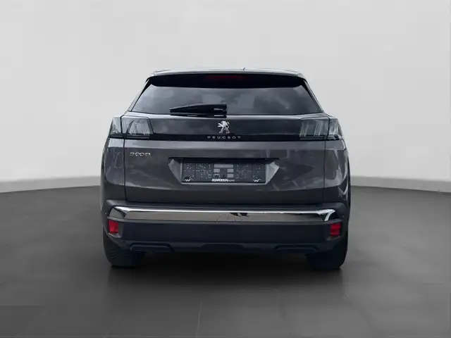 Peugeot 3008 view 4