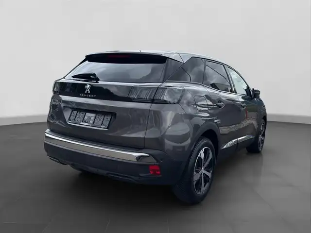 Peugeot 3008 view 5