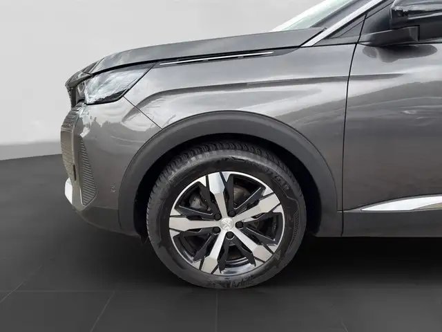 Peugeot 3008 view 7