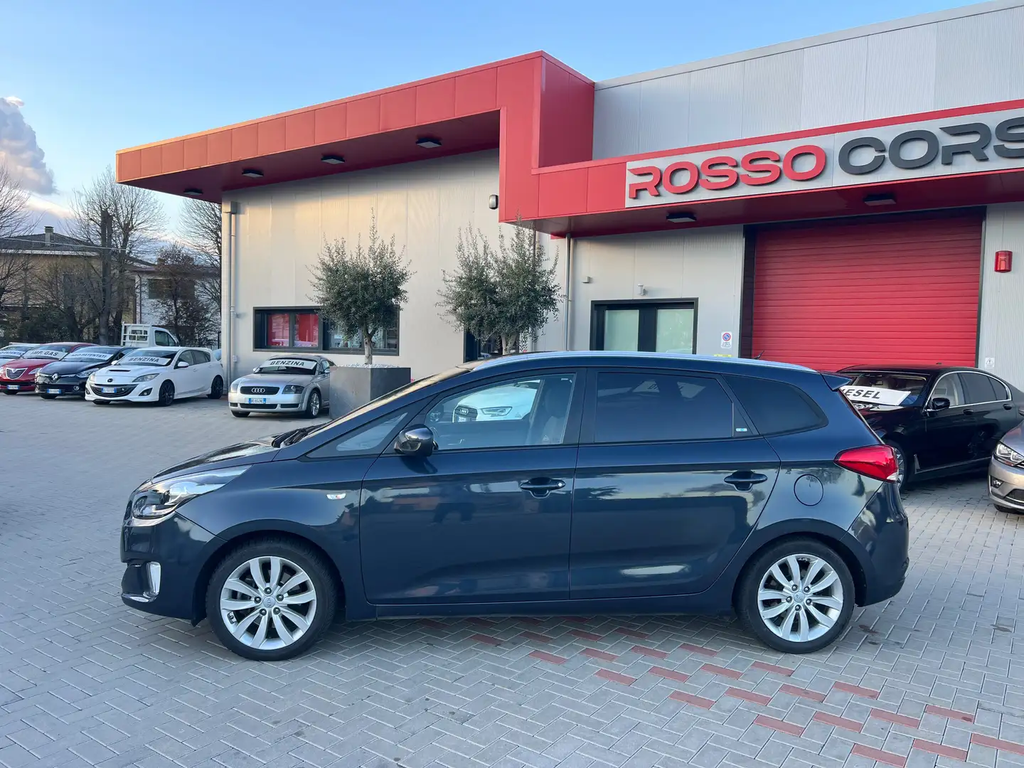 Kia Carens 1.7 crdi Class Move AUTOM UNIPRO Azul - 2