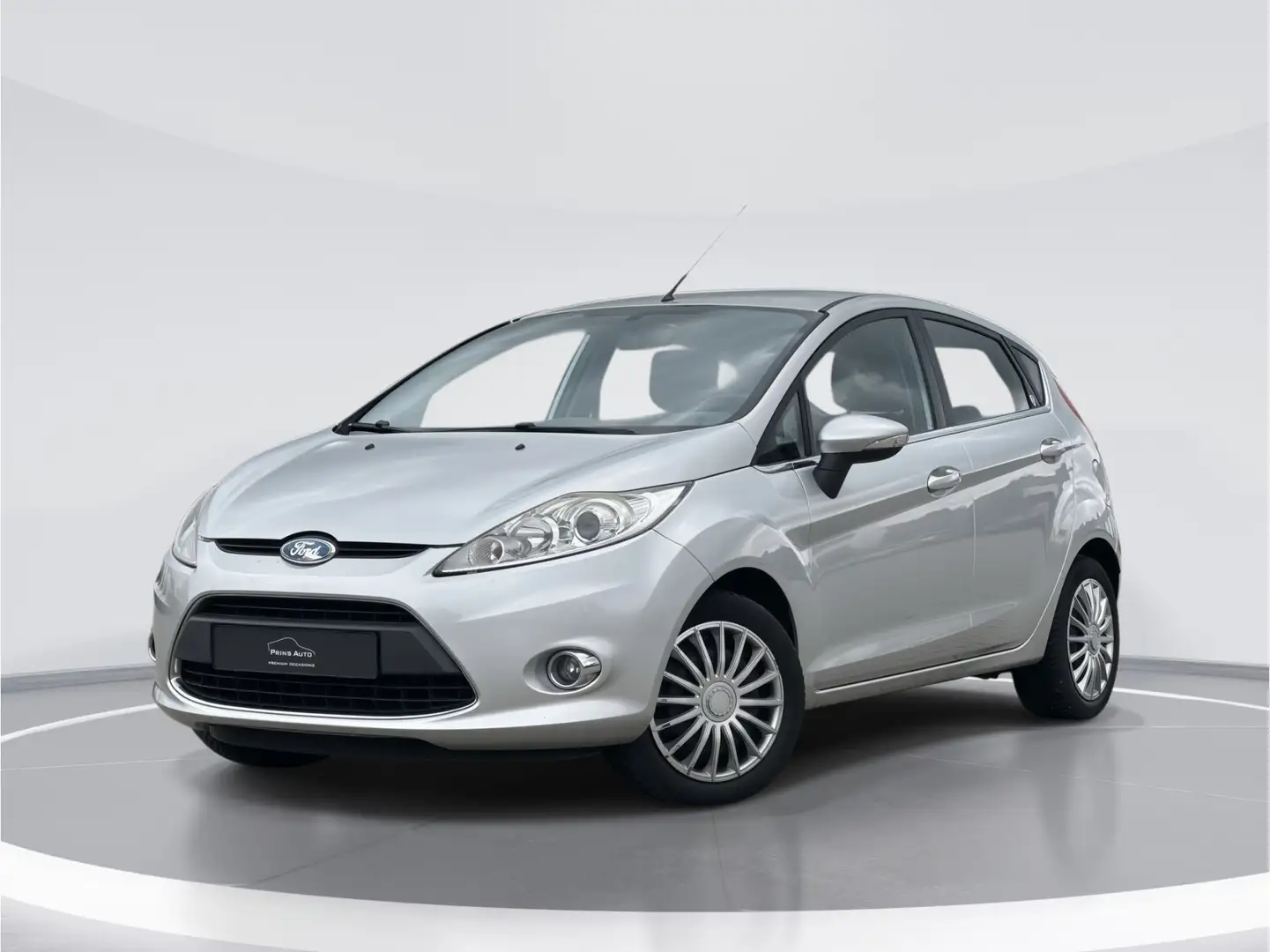 Ford Fiesta 1.4 Ghia 2964 Gri - 1