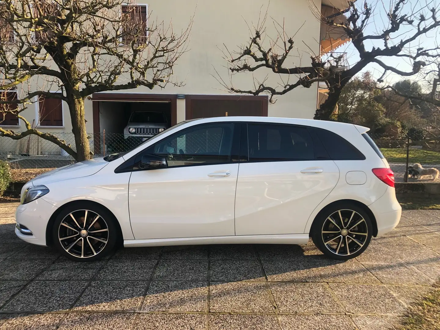 Mercedes-Benz B 250 B 250 be Premium auto Bianco - 1