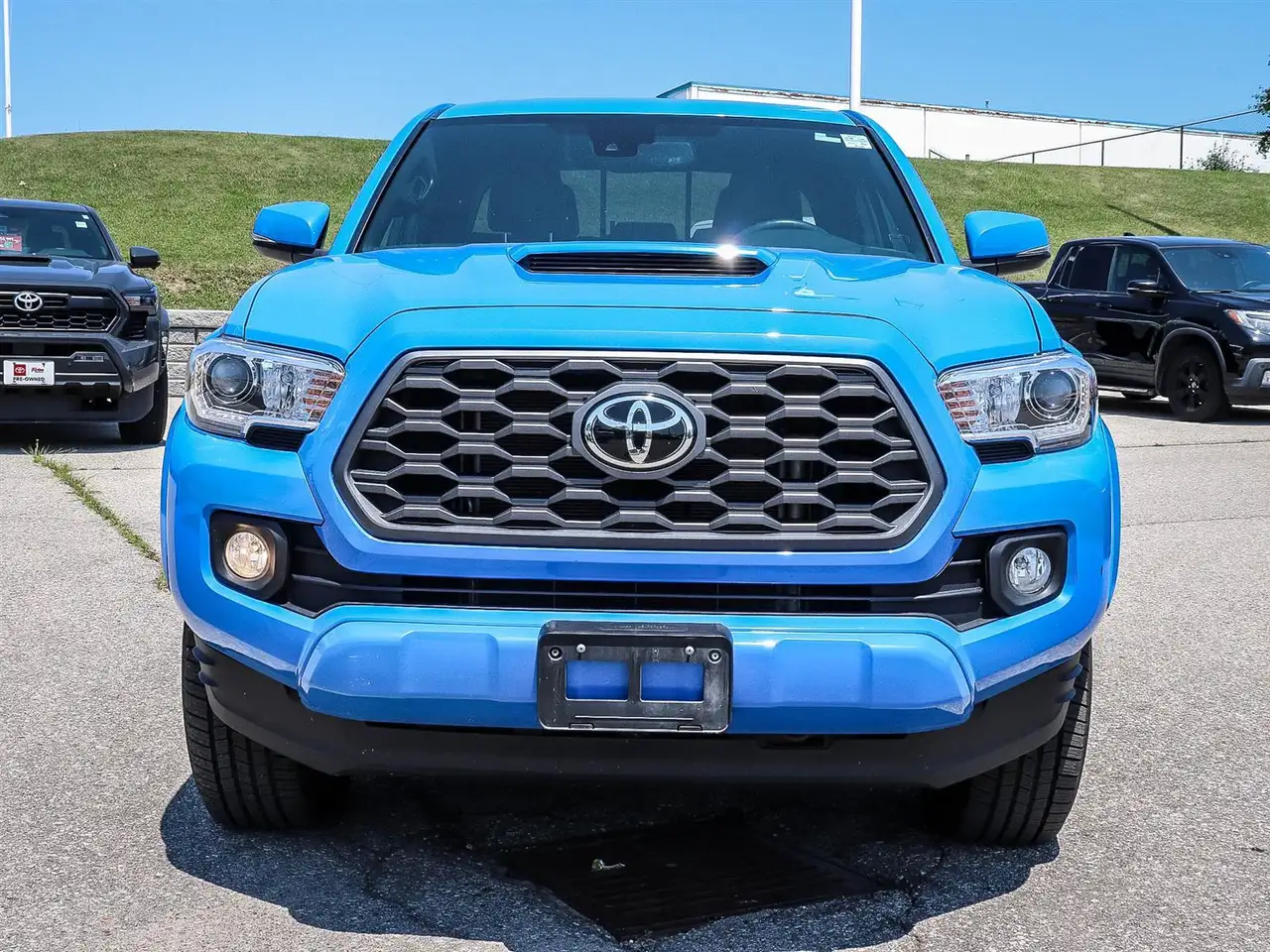 Toyota Tacoma снимка Toyota Tacoma