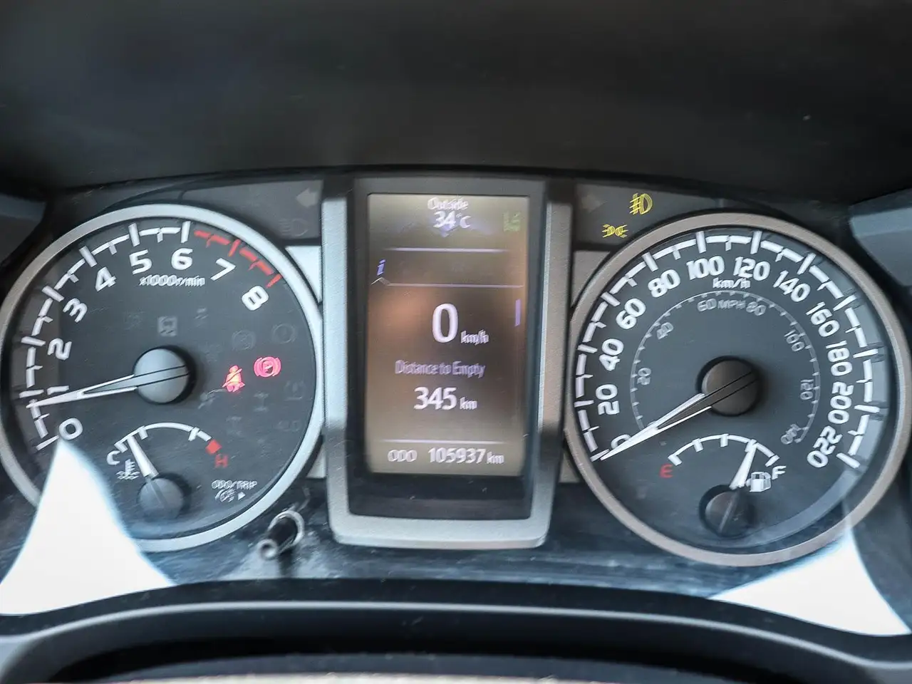 Toyota Tacoma снимка Toyota Tacoma