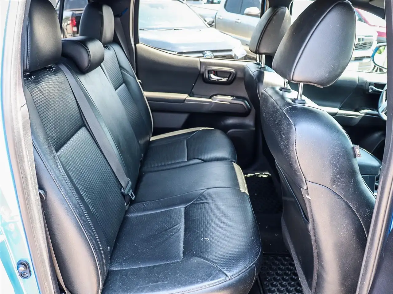 Toyota Tacoma снимка Toyota Tacoma
