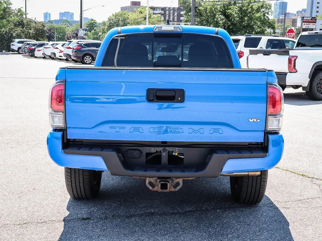 Toyota Tacoma снимка Toyota Tacoma
