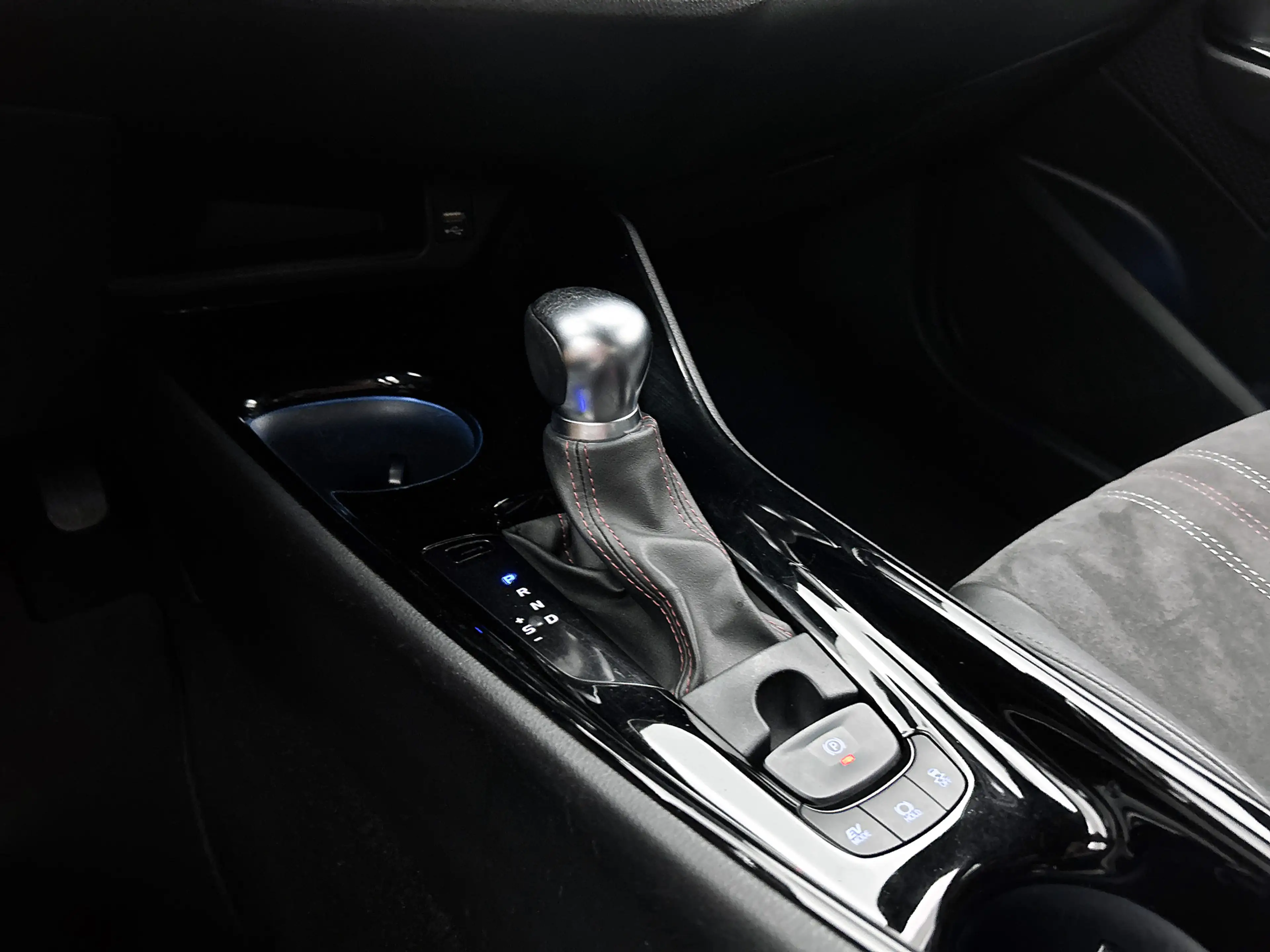 Toyota C-HR 2.0 Hybrid GR-Sport | Navigatie | JBL | BLS | PDC — photo 10
