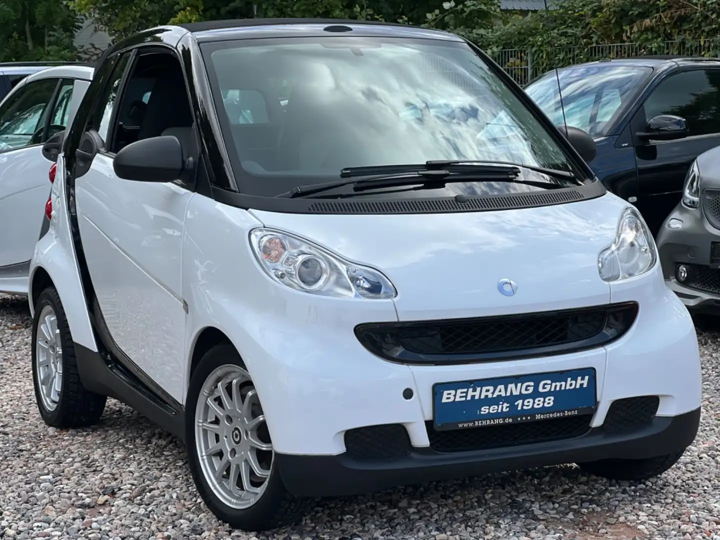 smart forTwo *CABRIO*SERVOLENKUNG*NAVIGATION*AUTOMATIK* Noir - 1