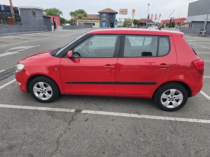 Škoda Fabia 1.6 TDI Style 2011, foto 4