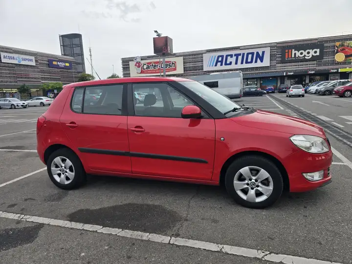 Škoda Fabia 1.6 TDI Style 2011, foto 2