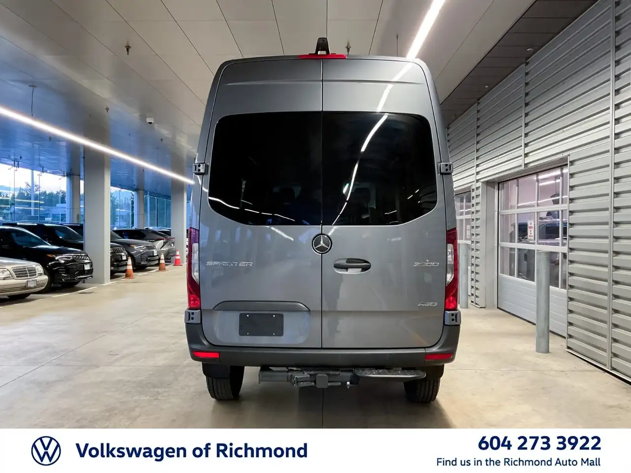 Mercedes-Benz Sprinter photo Mercedes-Benz Sprinter