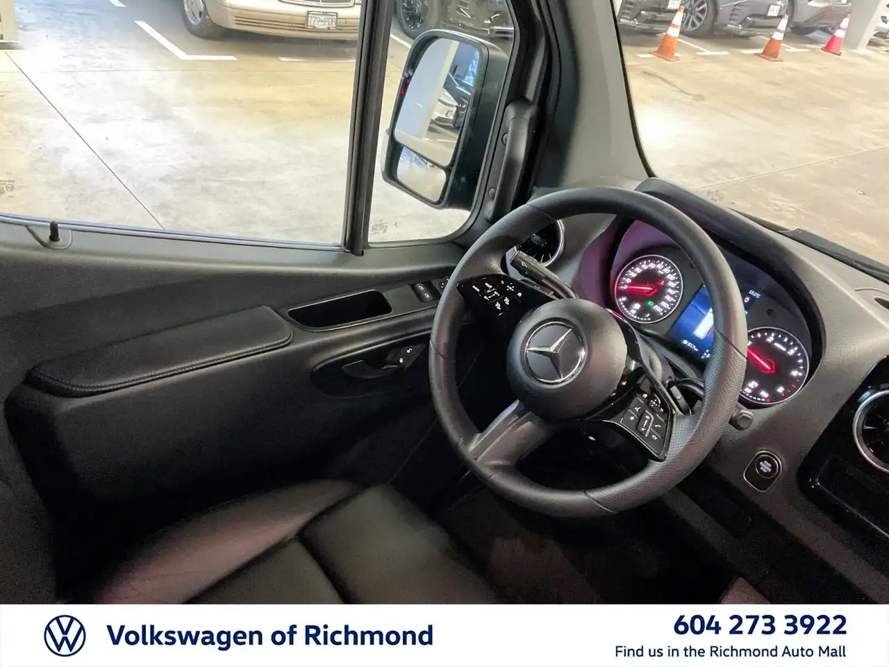 Mercedes-Benz Sprinter photo Mercedes-Benz Sprinter