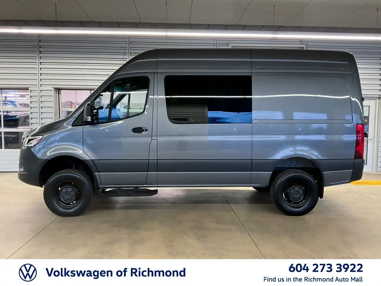Mercedes-Benz Sprinter photo Mercedes-Benz Sprinter