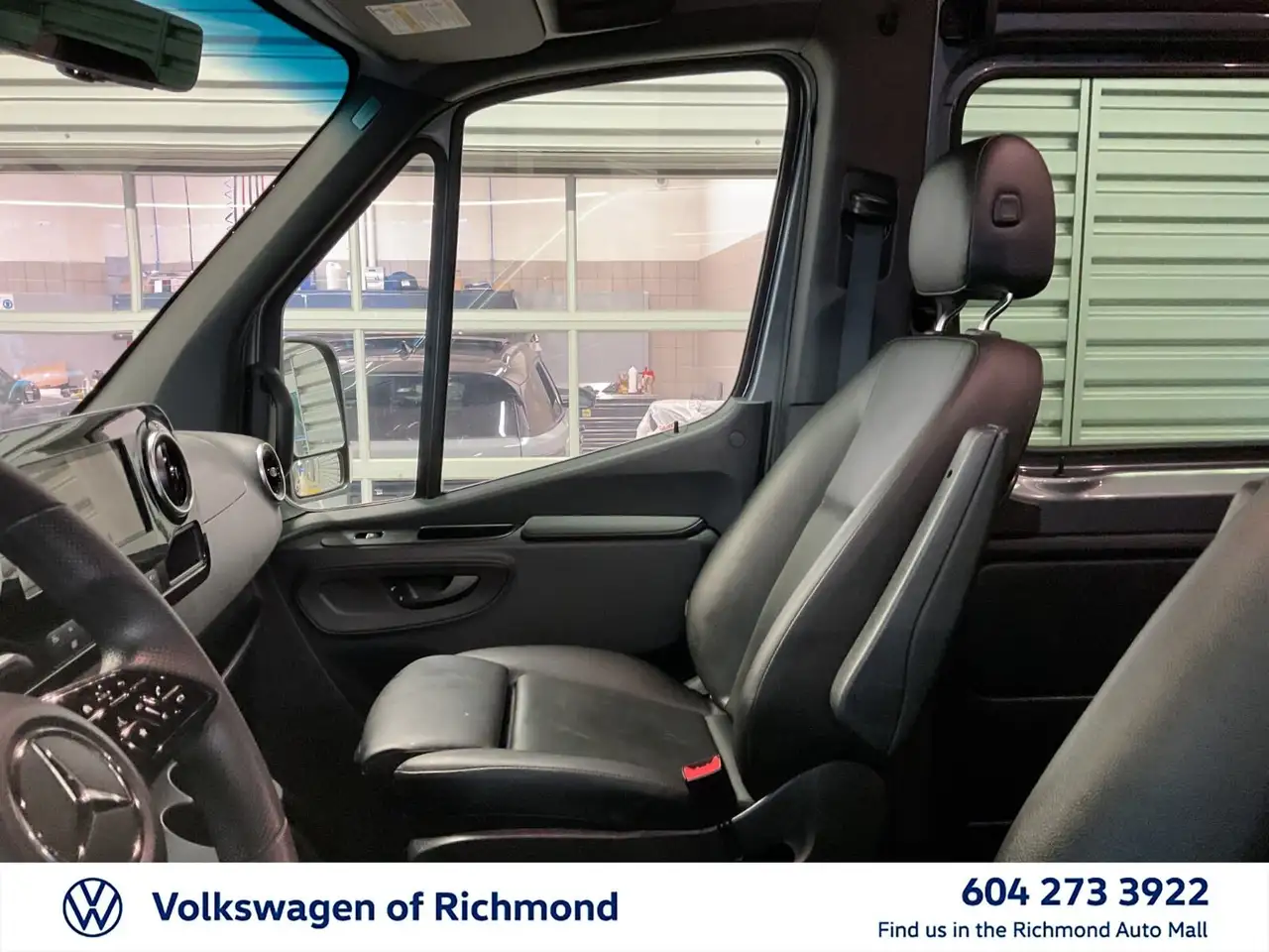 Mercedes-Benz Sprinter photo Mercedes-Benz Sprinter