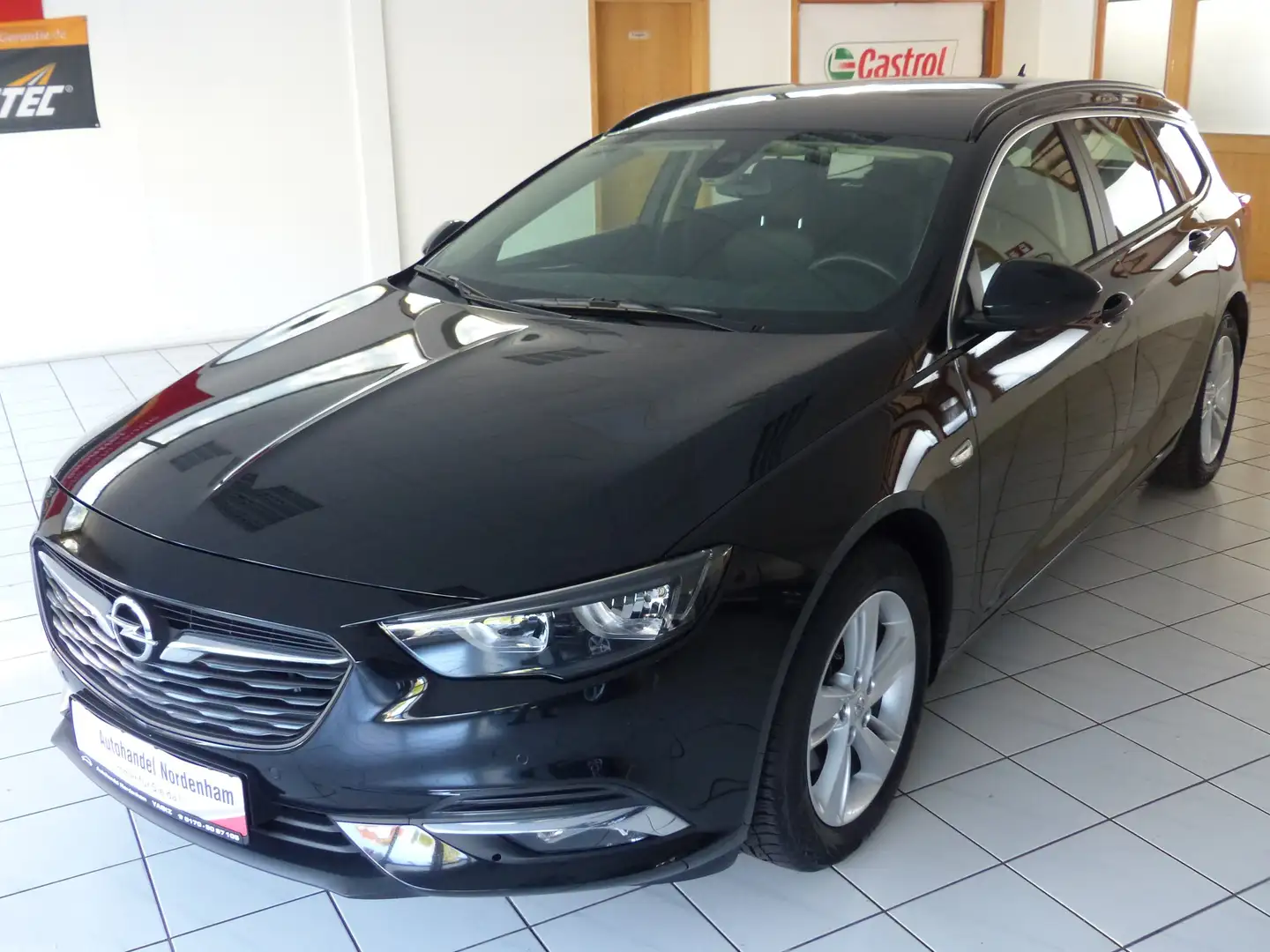 Opel Insignia 1.6 CDTI Edition*AUTOMATIK*NAVI*1.HAND* Zwart - 2