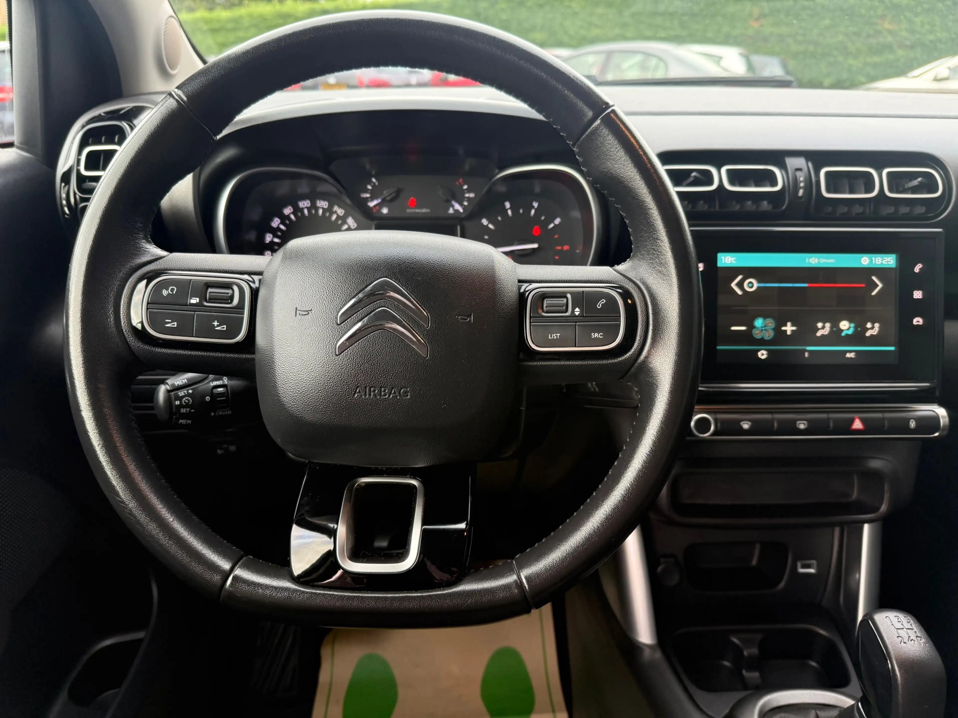 Citroen C3 Aircross 1.2 PureTech Feel — photo 10