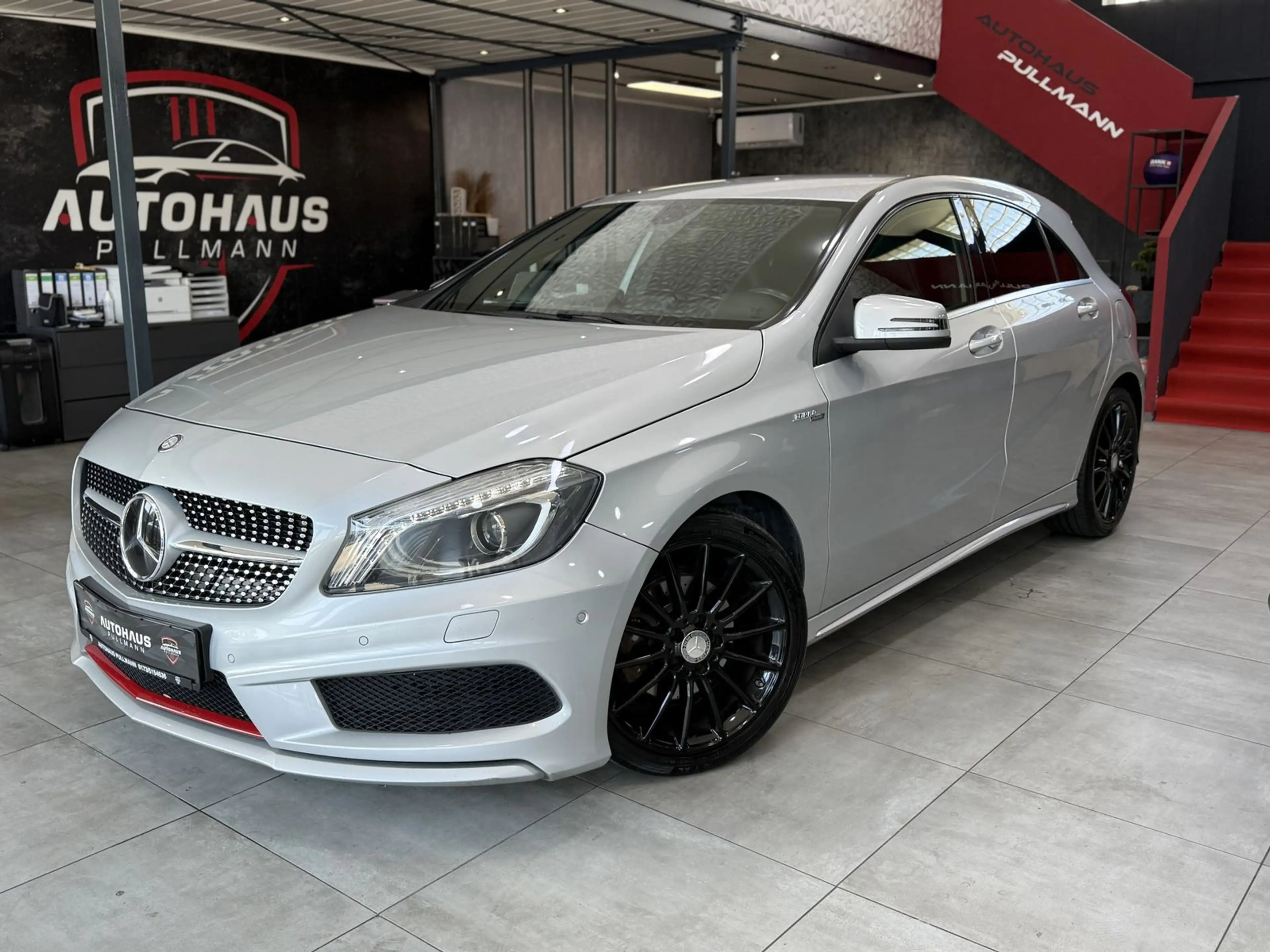 Mercedes-Benz A 200 A 200 Street Style *AMGLINE*CARPLAY*
