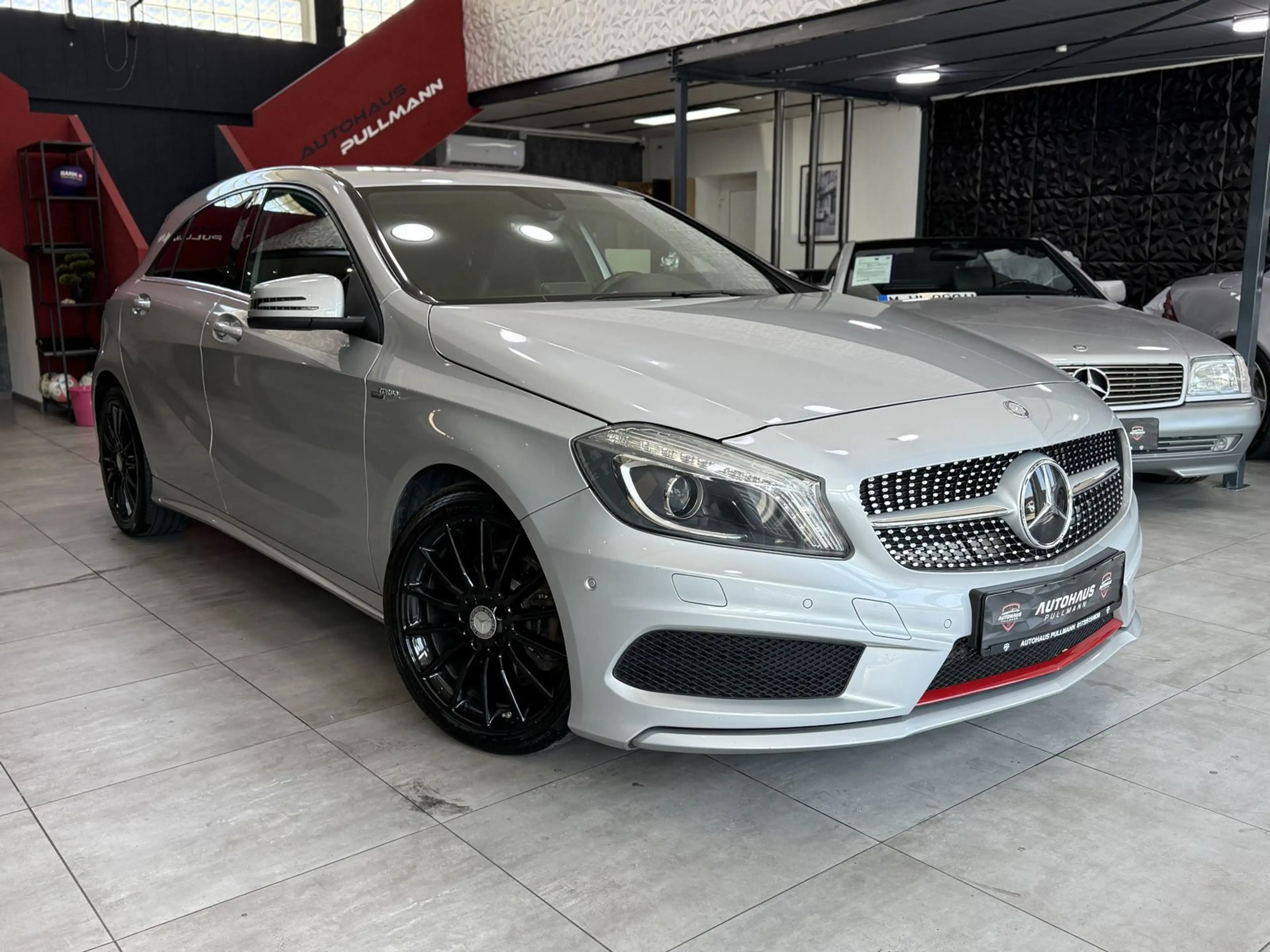 Mercedes-Benz A 200 A 200 Street Style *AMGLINE*CARPLAY* — photo 3