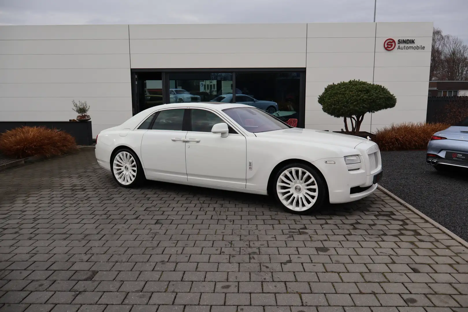 Rolls-Royce Sonstige V12 -MANSORY- TV-RearSeat-ACC-Theatre Weiß - 2