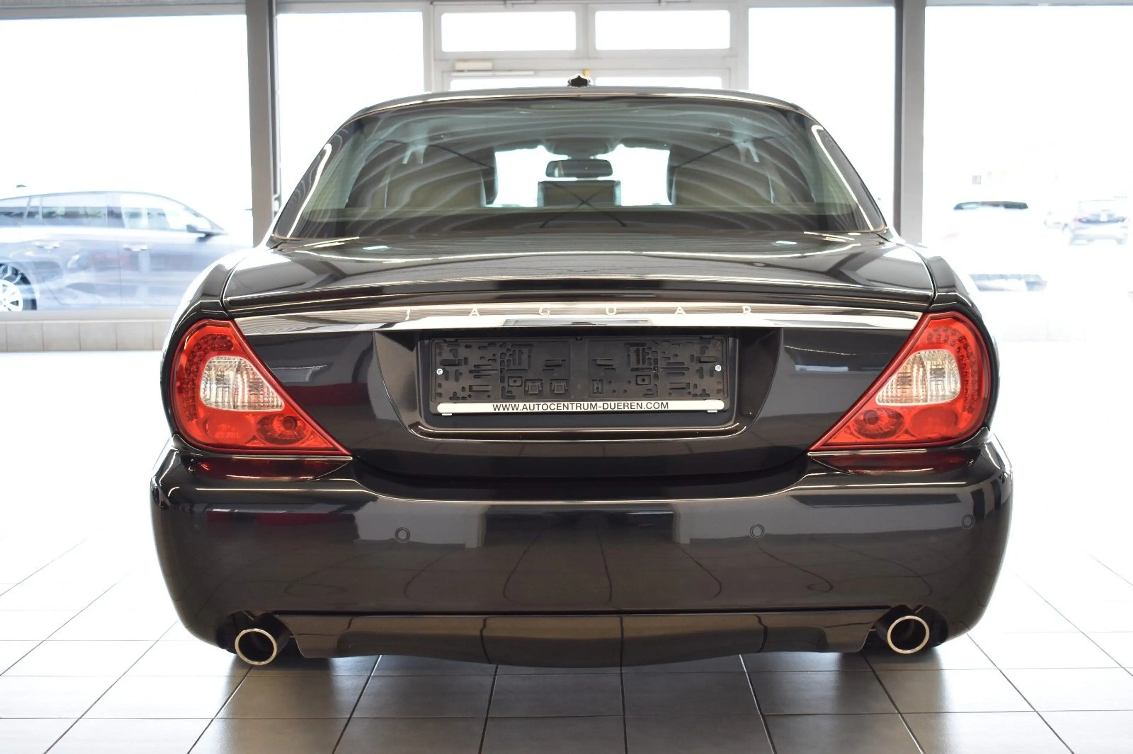 Jaguar XJ8 4.2 XJ8 (X358) Executive FACELIFT/ — photo 6