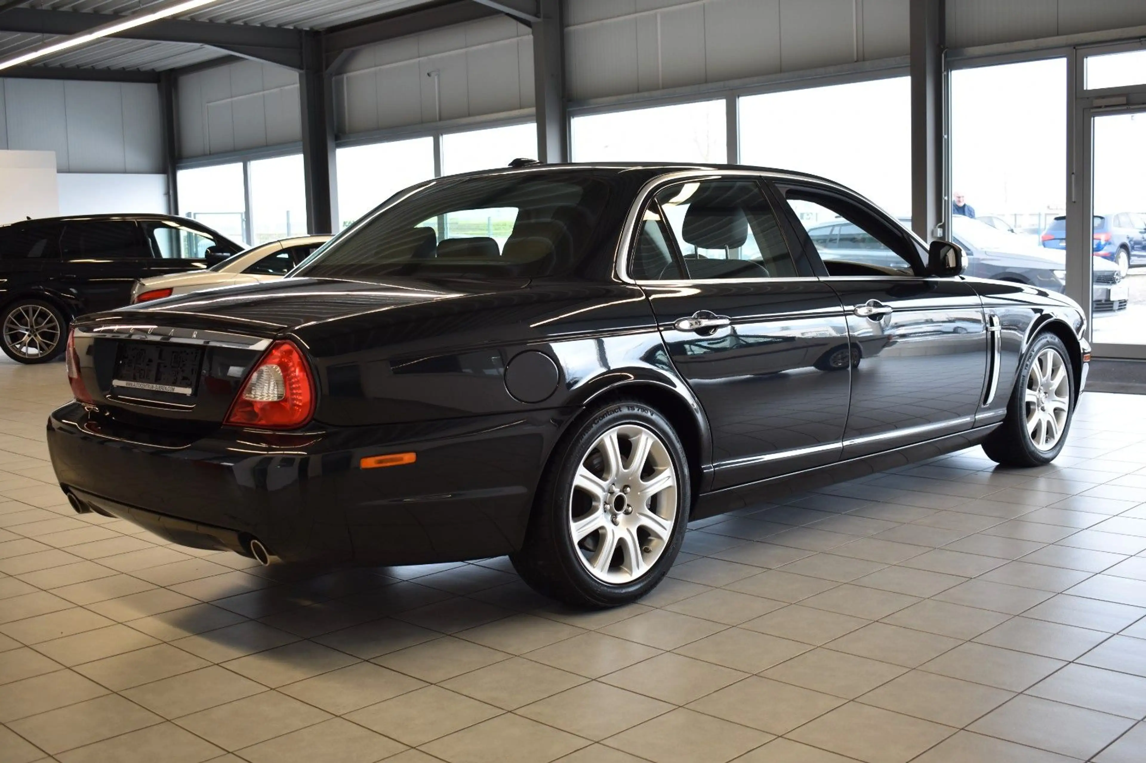Jaguar XJ8 4.2 XJ8 (X358) Executive FACELIFT/ — photo 7