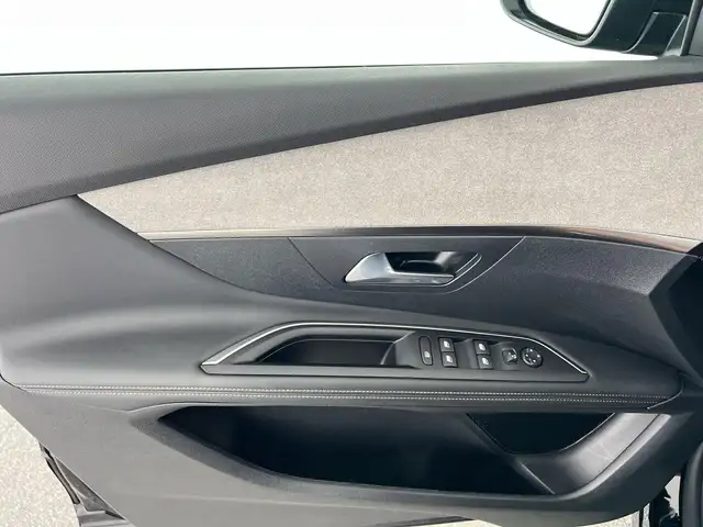 Peugeot 3008 view 10
