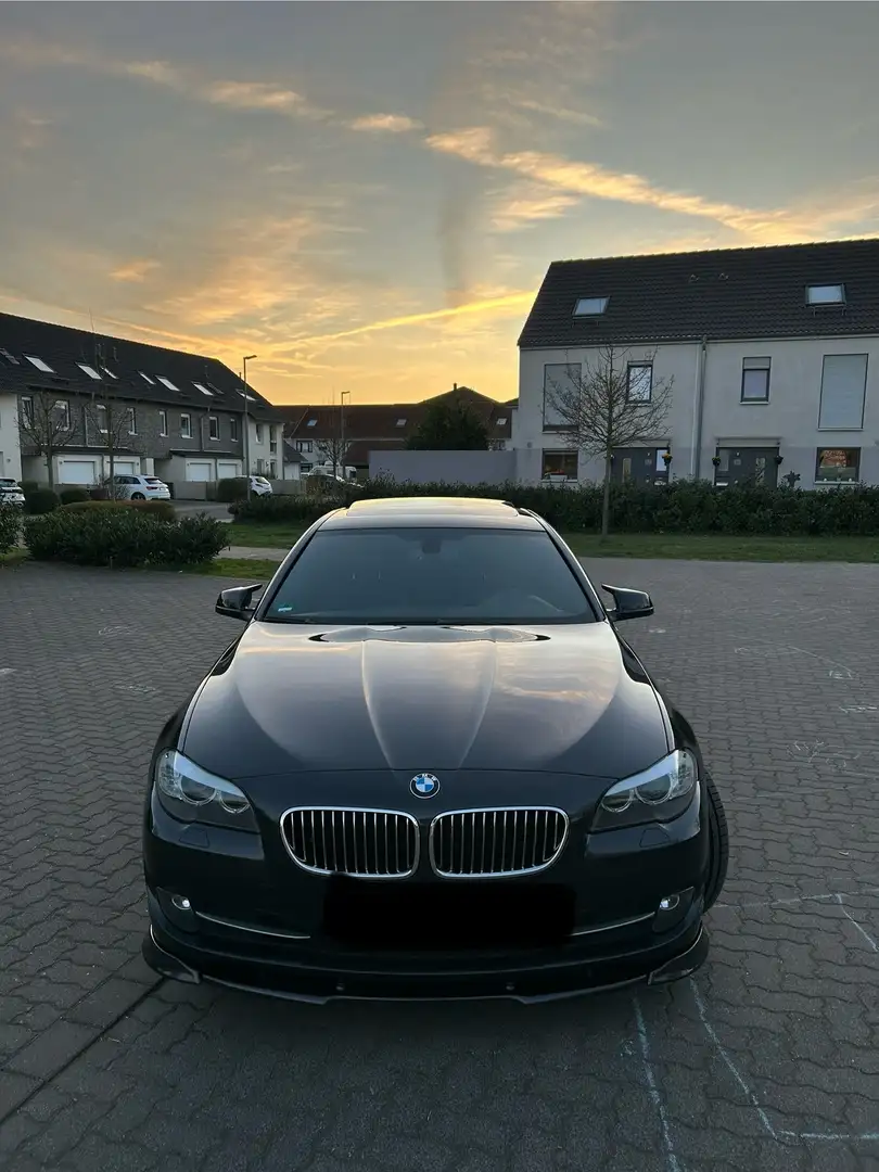 BMW 525 525d Aut./Schiebedach/8Fach/Carplay/M Lenkr. - 2