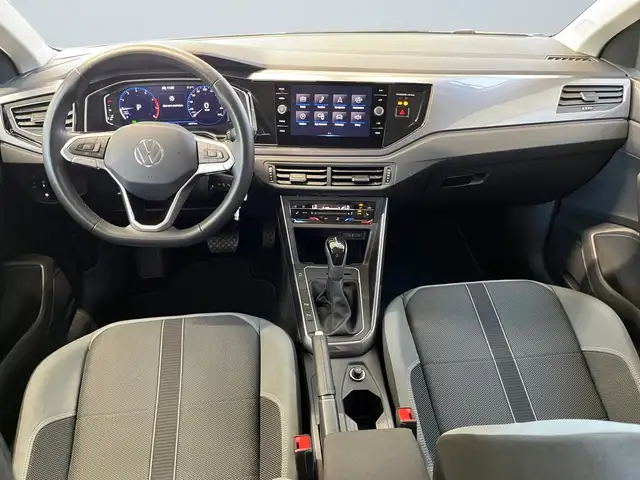 Volkswagen Polo view 8