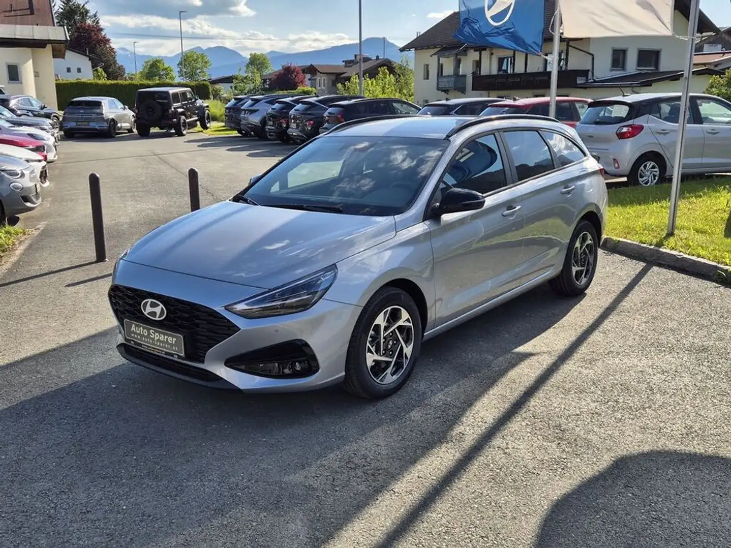 Hyundai i30 Kombi Business Line 1,5 T-GDi 48V DCT Ezüst - 1