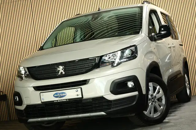 Peugeot Rifter view 9