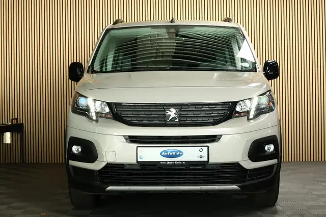 Peugeot Rifter view 5