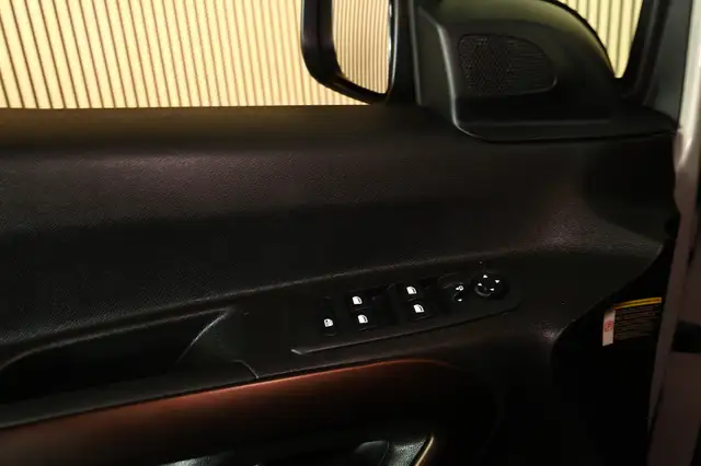 Peugeot Rifter view 15