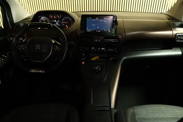 Peugeot Rifter view 2