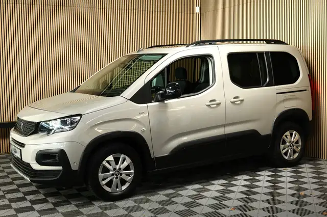 Peugeot Rifter view 7