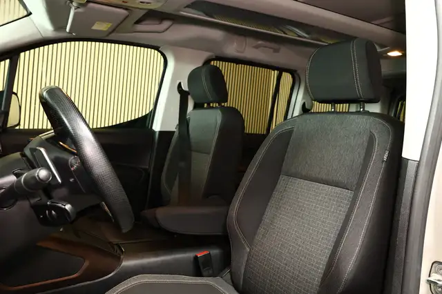 Peugeot Rifter view 11