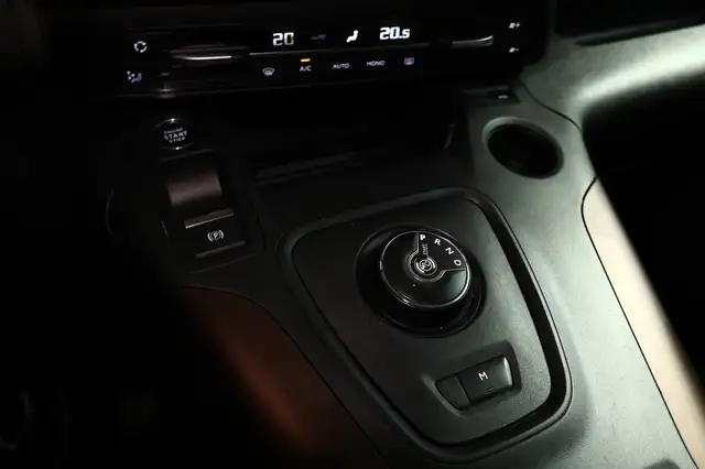 Peugeot Rifter view 24