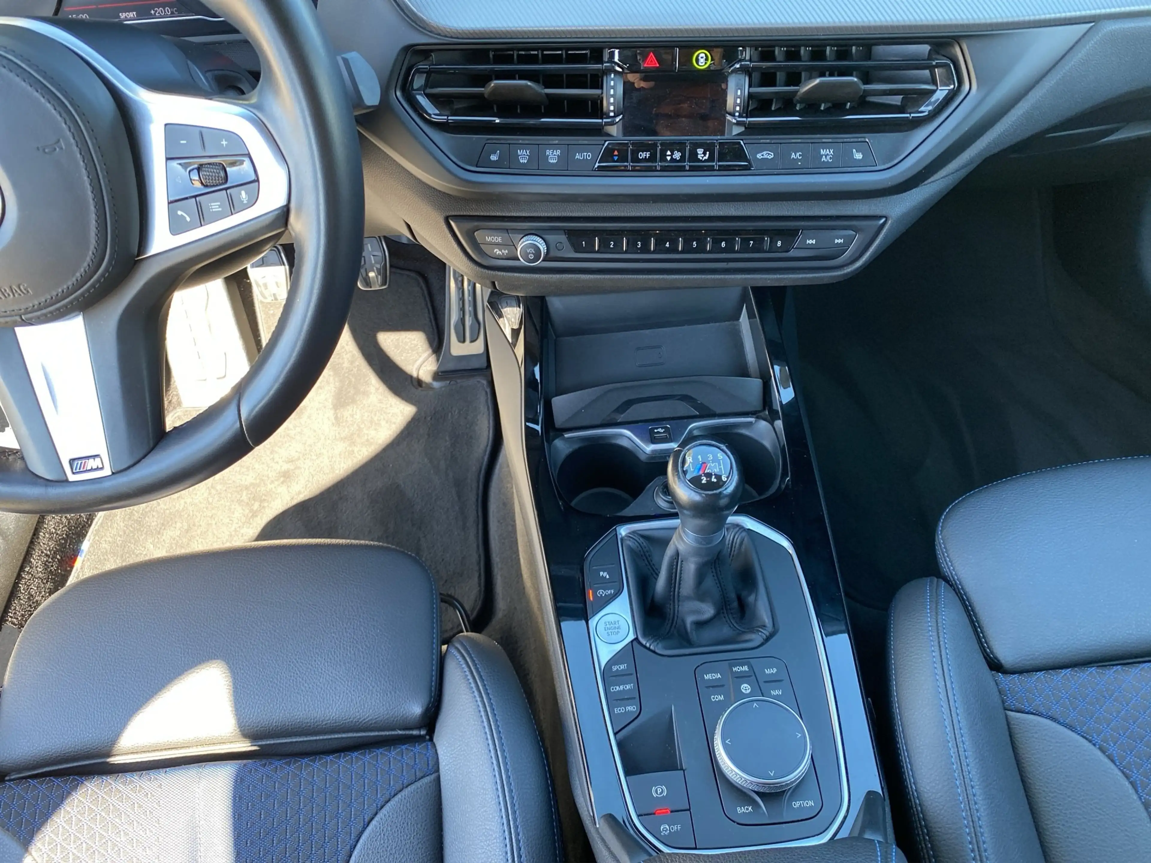 BMW 118 i M-Sport LED SpurAss Navi Sportsitz PDC — photo 14
