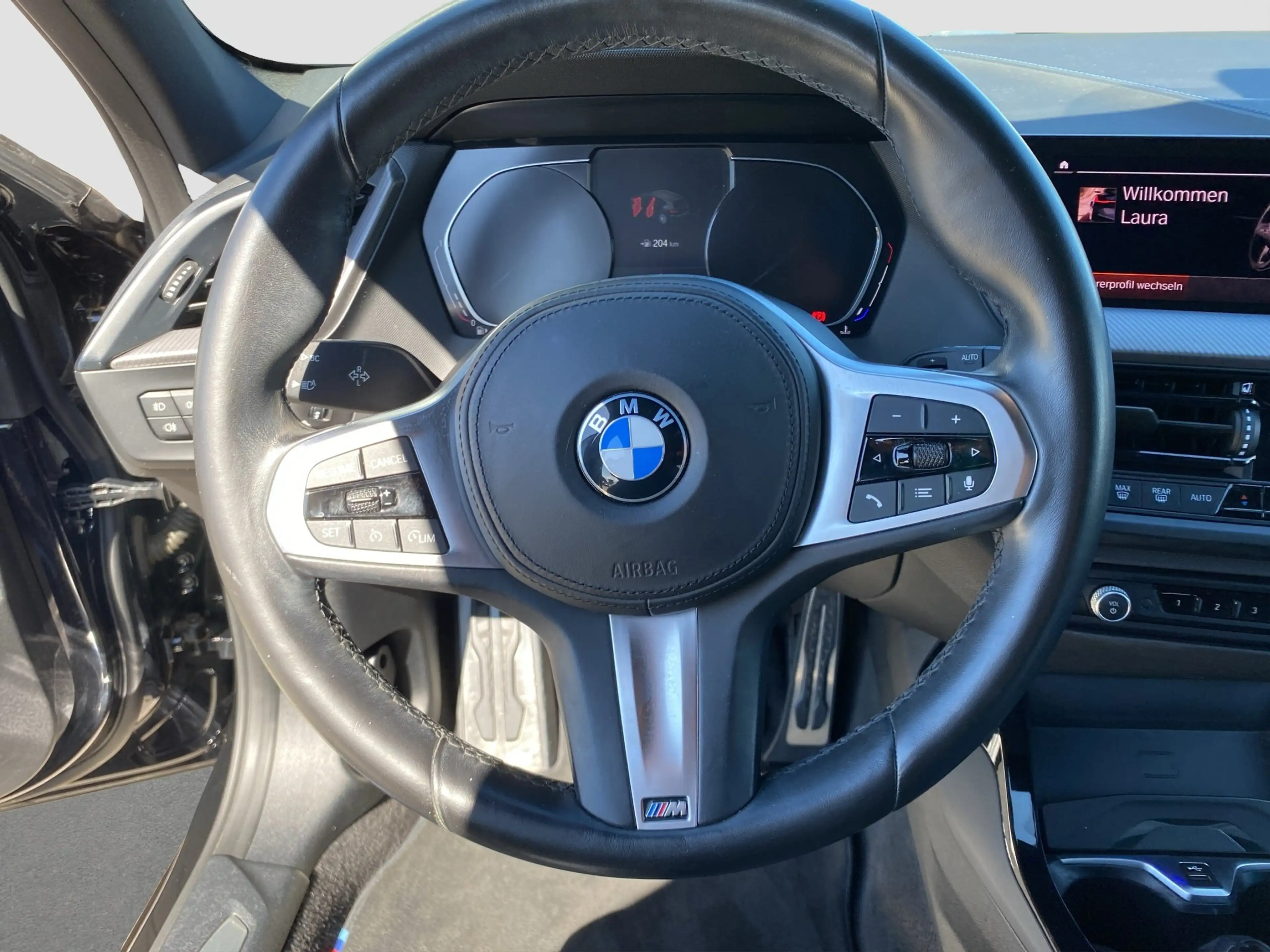 BMW 118 i M-Sport LED SpurAss Navi Sportsitz PDC — photo 13