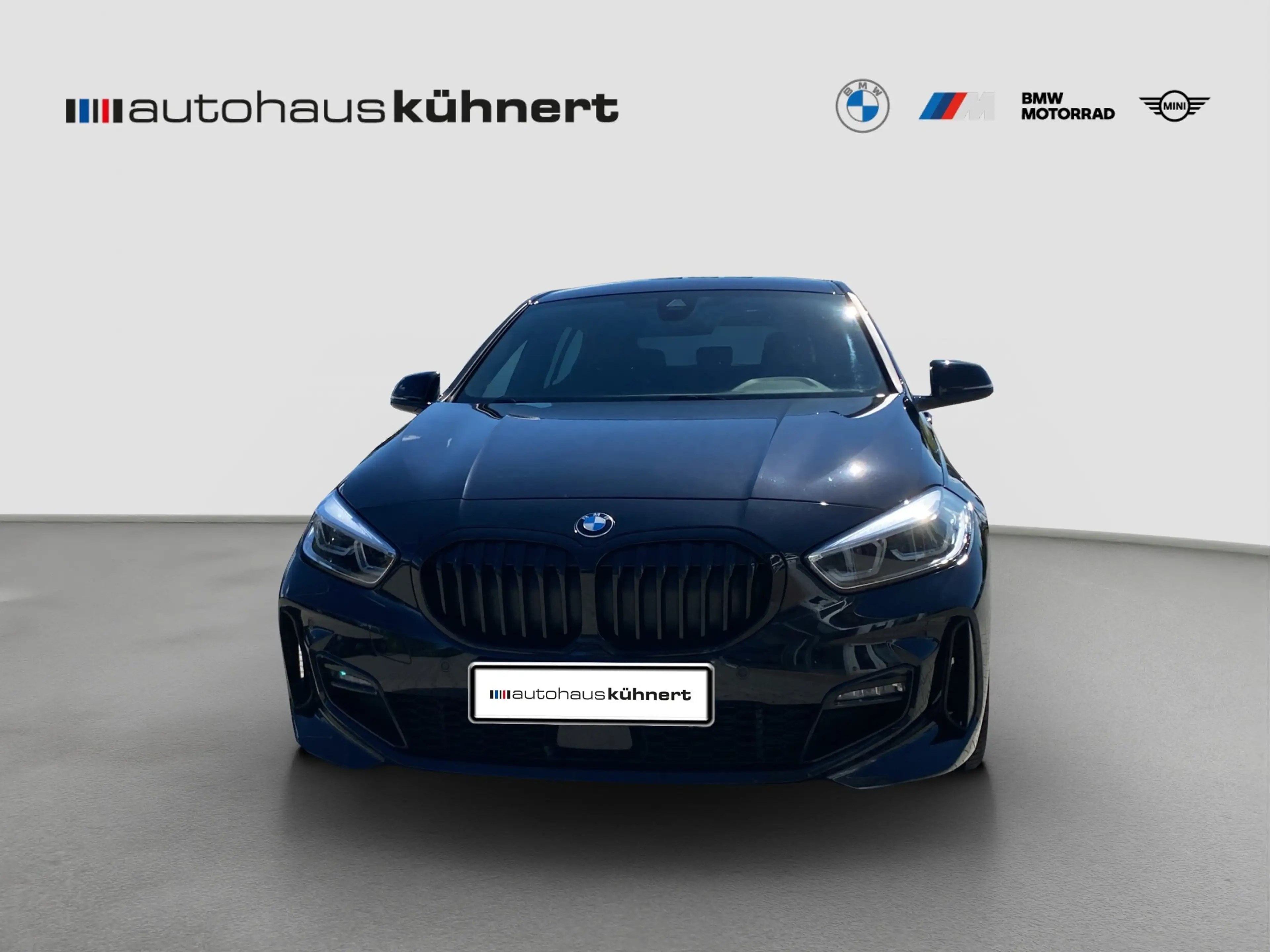 BMW 118 i M-Sport LED SpurAss Navi Sportsitz PDC — photo 3