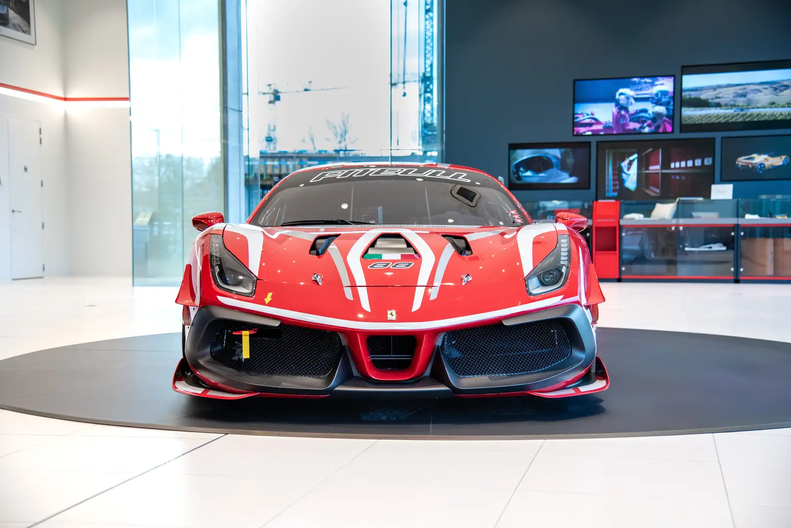 Ferrari 488 488 Challenge EVO Rot - 2