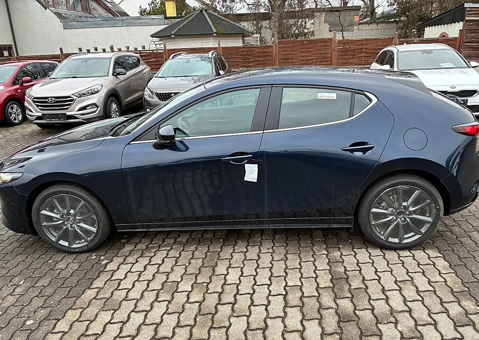 Mazda 3 Mazda3 e-Skyactiv-G140 Centre-Line Blau - 2