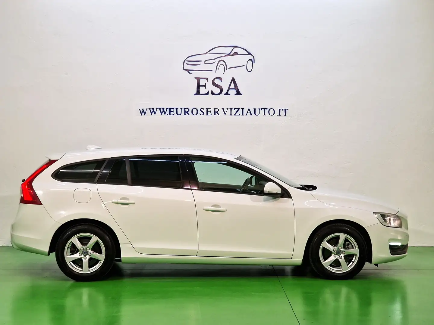 Volvo V60 V60 I  1.6 d2 Kinetic powershift Blanco - 2