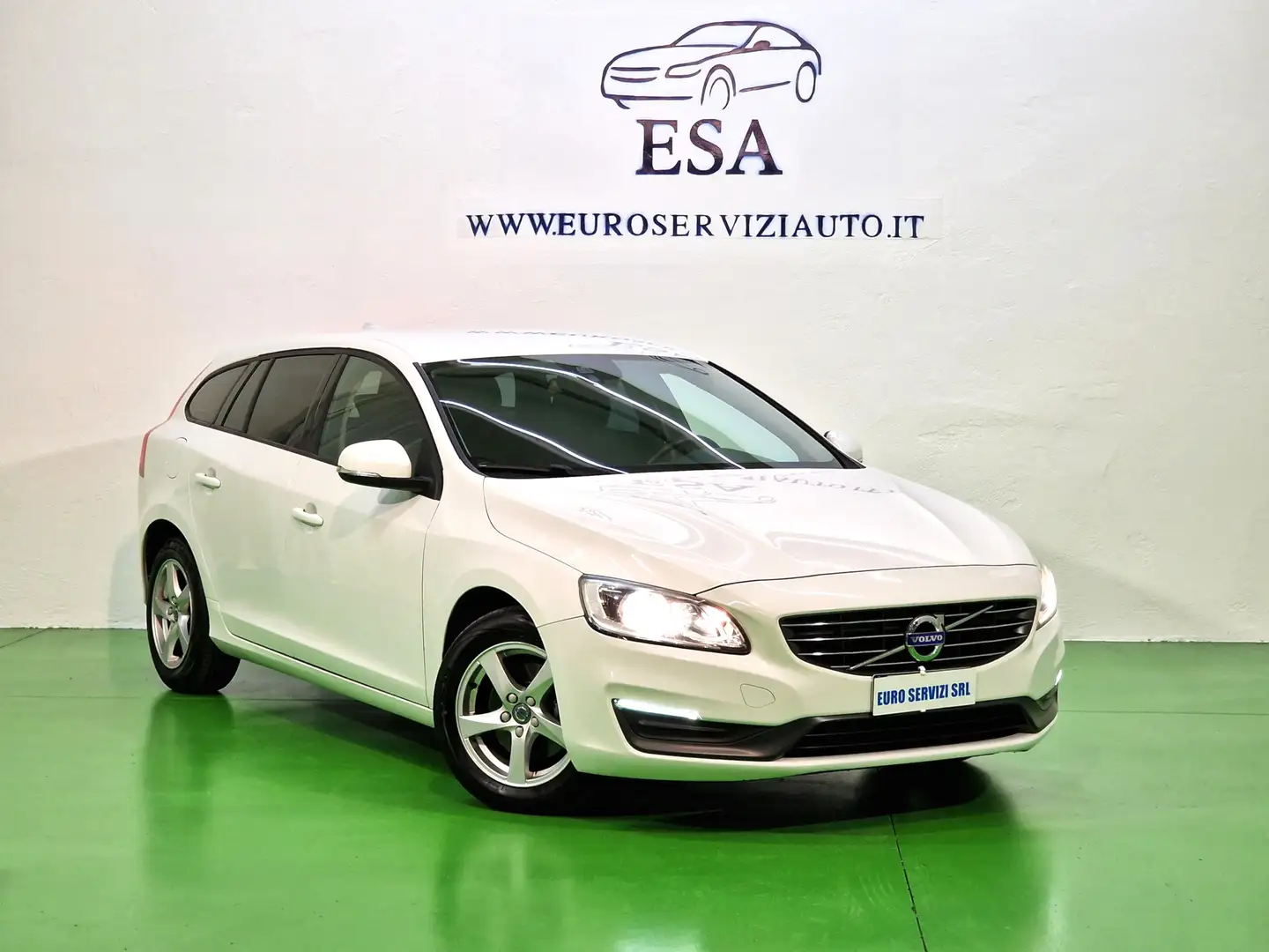 Volvo V60 V60 I  1.6 d2 Kinetic powershift Blanco - 1